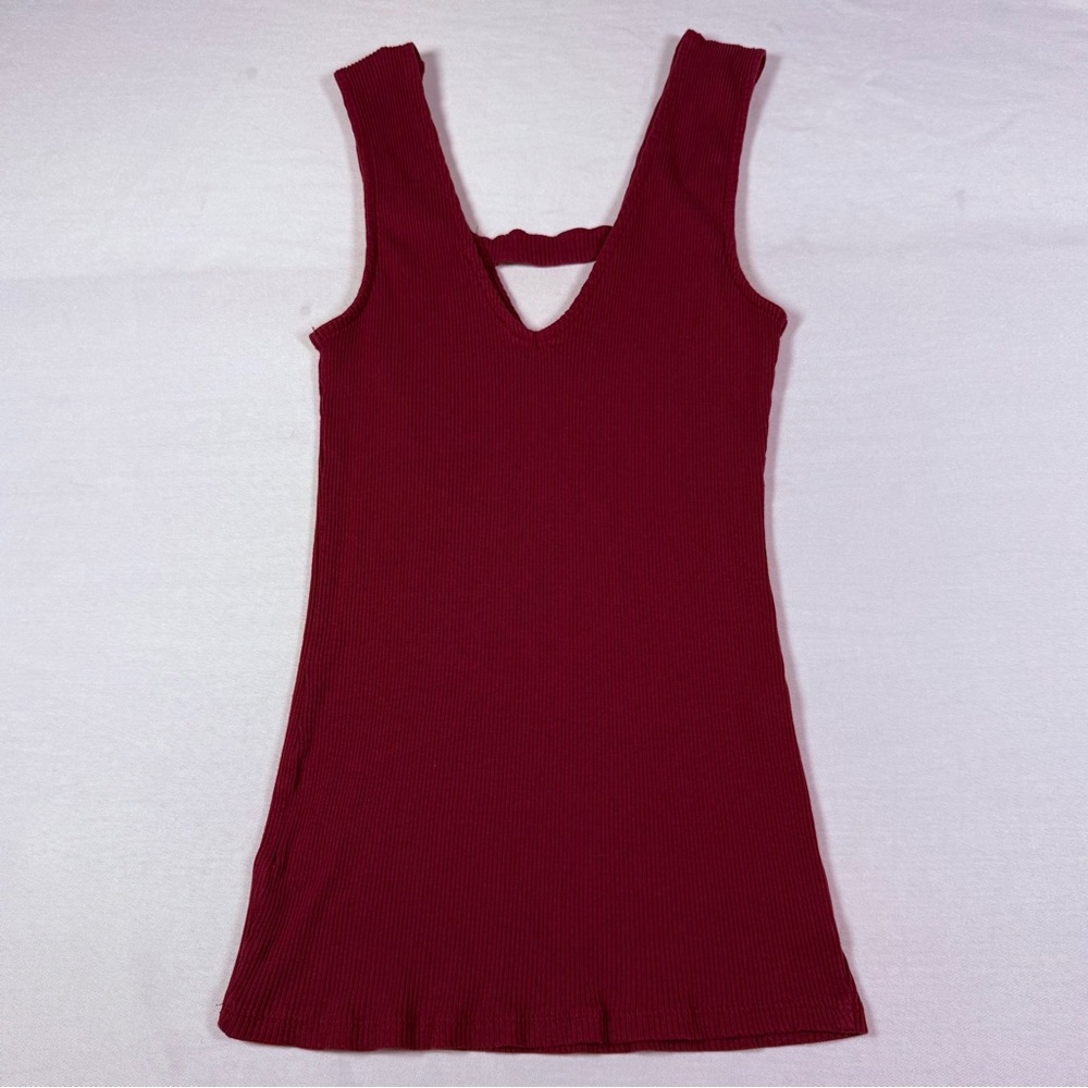 Express Bold Red Ribbed Top - Picture 2 of 11